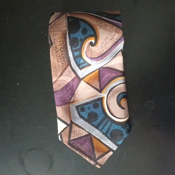 Elements tie - Picture 2 of 2